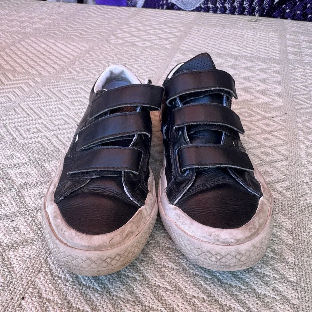 Size 13c‎ - Kids Converse Black/White Sneakers